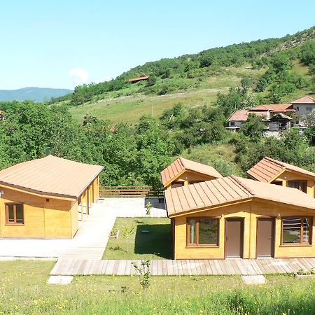 Вилно Селище Мировец Maluk Izvor  エクステリア 写真
