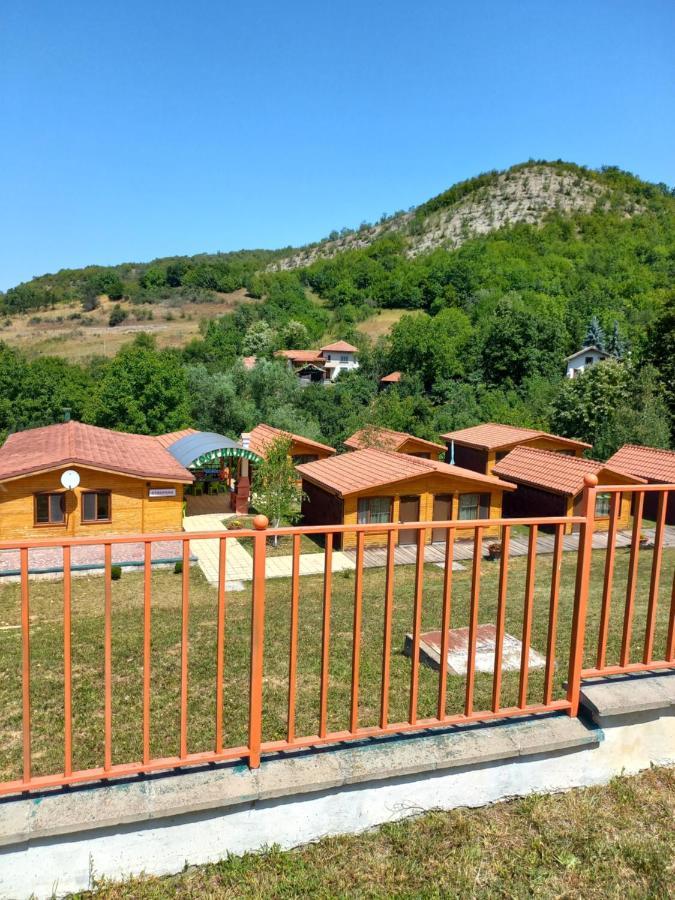 Вилно Селище Мировец Maluk Izvor  エクステリア 写真