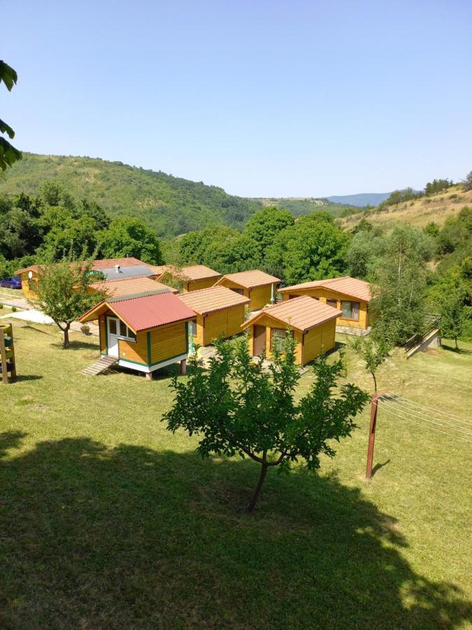 Вилно Селище Мировец Maluk Izvor  エクステリア 写真